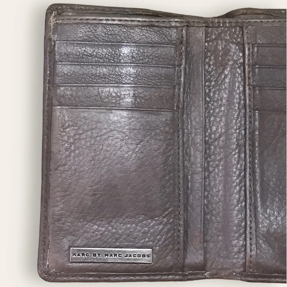 MARC BY MARC JACOBS Womens Gray Tri Fold Leather Wallet - Picture 5 of 9